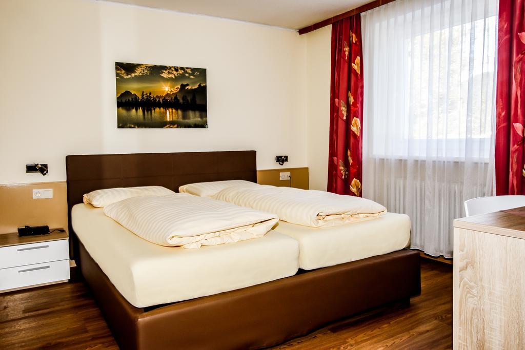Hotel Cristallago Seefeld in Tirol Rom bilde